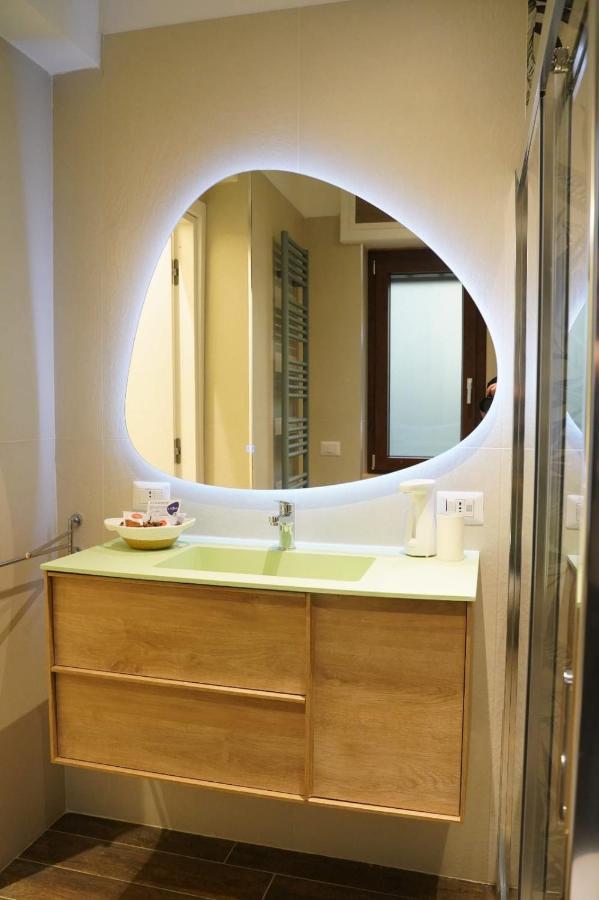 L'Oasi Di Venere Bed And Breakfast กาแซร์ตา ภายนอก รูปภาพ