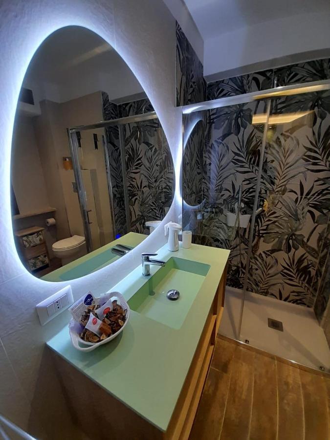 L'Oasi Di Venere Bed And Breakfast กาแซร์ตา ภายนอก รูปภาพ