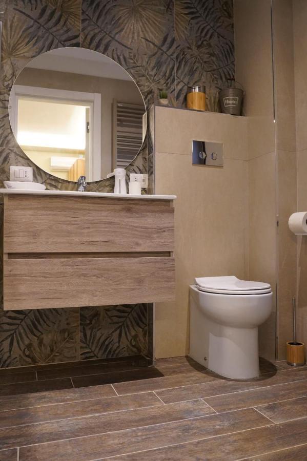 L'Oasi Di Venere Bed And Breakfast กาแซร์ตา ภายนอก รูปภาพ